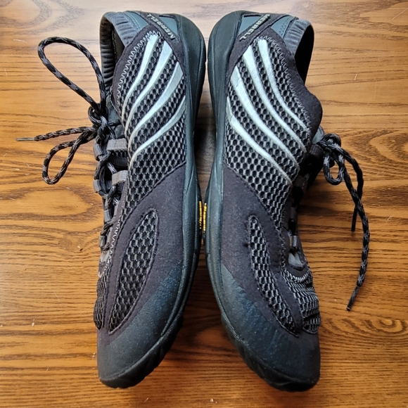 MERRELL | Pace Glove Black Barefoot Shoes, Sz. 10 - Picture 5 of 11